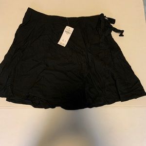 HOLLISTER SKIRT NWT